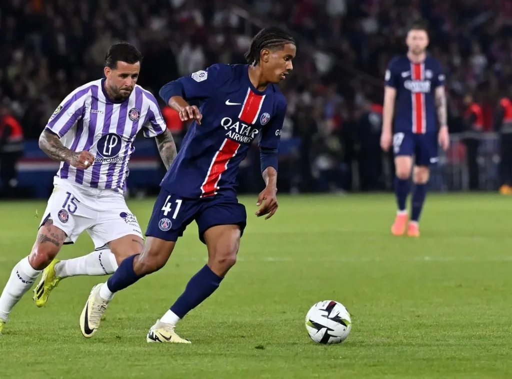 sky88-thong-tin-luc-luong-moi-nhat-cua-psg-vs-toulouse-min_11zon